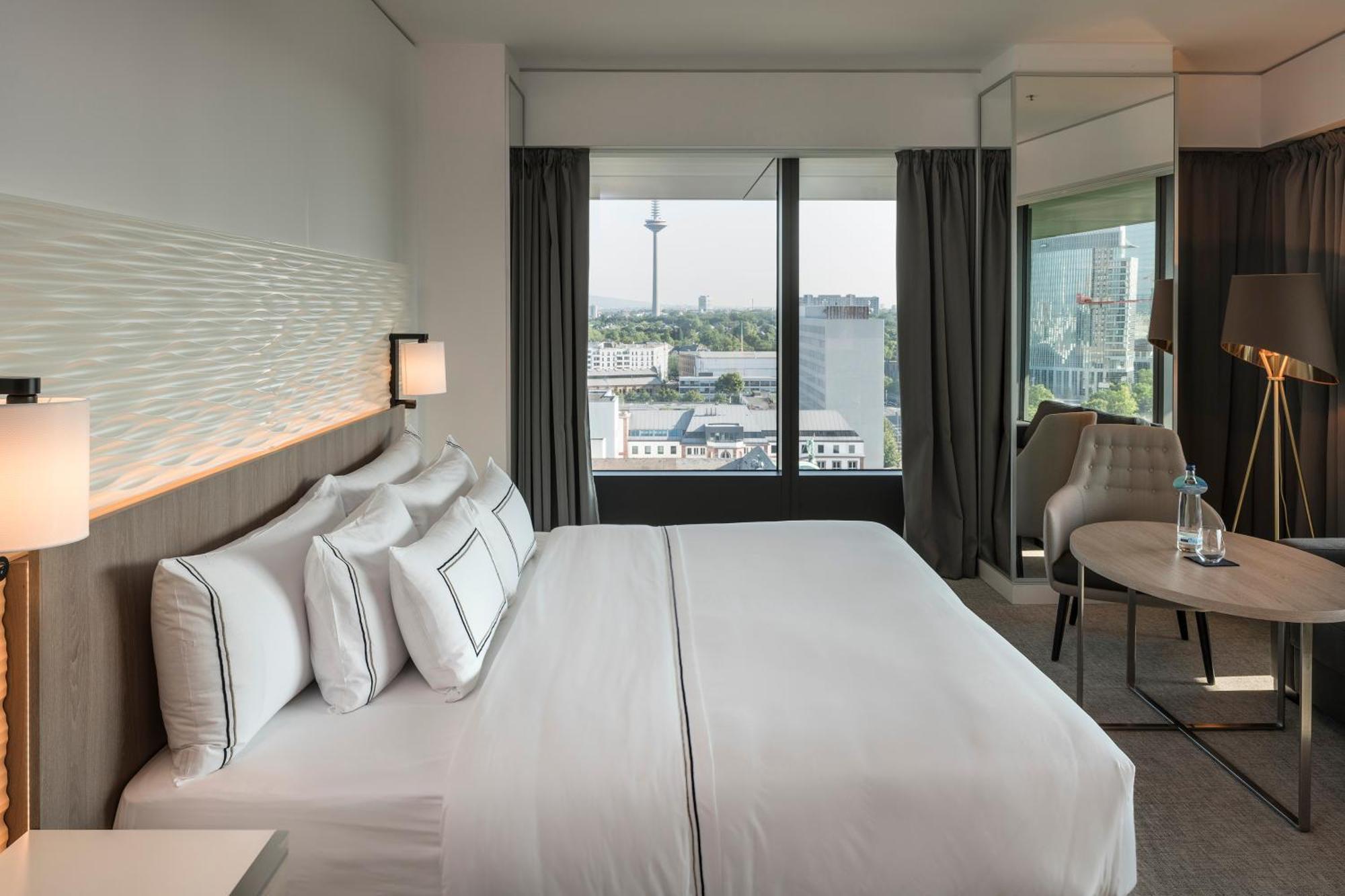 Meliá Frankfurt City Frankfurt am Main Szoba fotó